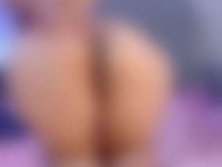 Live cam show with KatheMillerr - Living Room on thefappeningchat.com