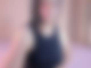 Live cam show with KatheMillerr - Living Room on StripNow