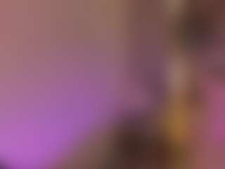 Live cam show with Samaantha-White - Mature on Camiplay Live