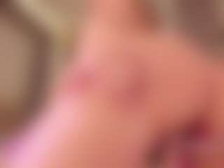 Live cam show with Samaantha-White - Pornstar Big Tits on CamClone