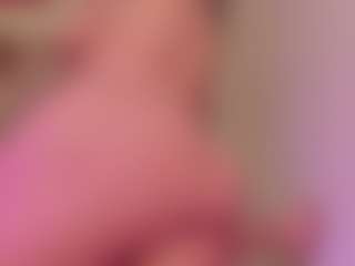 Live cam show with Samaantha-White - Strip on SpankPalCams