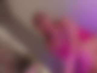 Live cam show with Samaantha-White - Ass Bouncing on Milfs Live