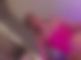 Live cam show with Samaantha-White - Facial Piercings on Milfs Live