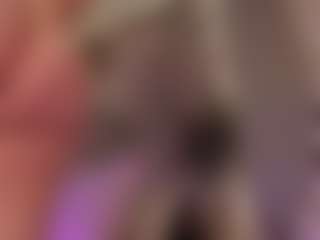 Live cam show with Samaantha-White - Nails on Camsoda