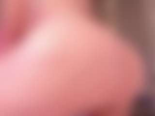Live cam show with Samaantha-White - Fingers on Camsoda