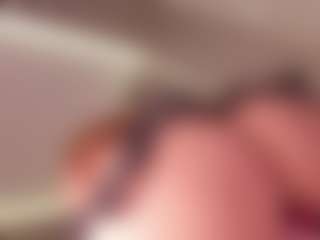 Live cam show with Samaantha-White - Busty on Fling VIP Chat