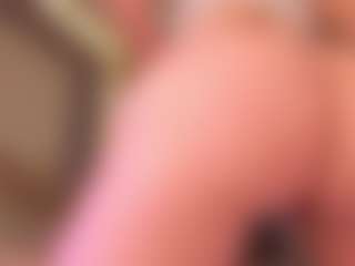Live cam show with Samaantha-White - Strip on Camsoda