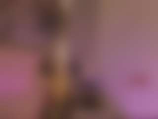 Live cam show with Samaantha-White - Athletic on StripNow