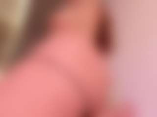 Live cam show with Samaantha-White - Athletic Tease on Streamer API