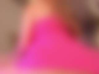 Live cam show with Samaantha-White - Spank on Camsoda