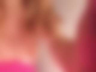 Live cam show with Samaantha-White - Athletic Blowjob on Hubzter Live