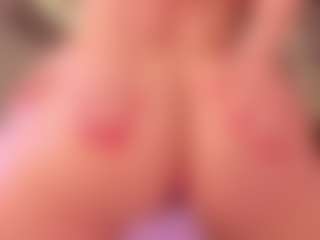 Live cam show with Samaantha-White - Pornstar Petite on xplaylive.com