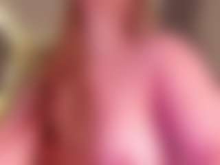 Live cam show with Samaantha-White - Brown Eyes on AdultVida.com