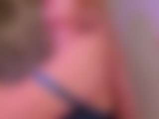 Live cam show with Samaantha-White - Dildo on MyBangCams