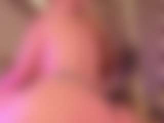 Live cam show with Samaantha-White - Athletic Brown Eyes on SxyPornLive
