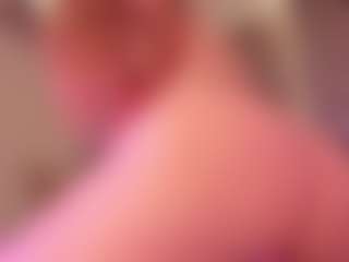 Live cam show with Samaantha-White - Blowjob on studioflirtlive.com