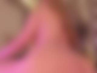 Live cam show with Samaantha-White - Gamer Mature on Camsoda
