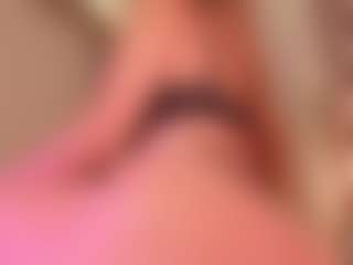 Live cam show with Samaantha-White - Shaved Pussy on Camsoda
