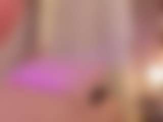 Live cam show with Samaantha-White - Spank Blonde Hair on Camsoda
