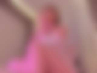 Live cam show with Samaantha-White - Athletic Blowjob on CamClone