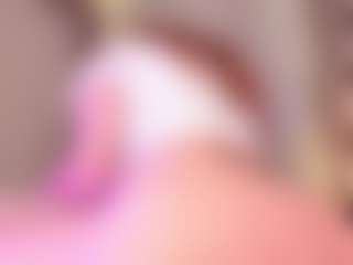 Live cam show with Samaantha-White - Shaved Pussy Curvy on livesuperchat.net