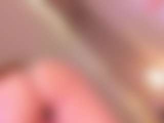 Live cam show with Samaantha-White - Strip on Camsoda