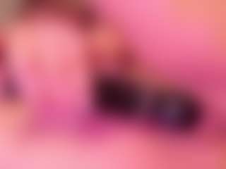 Live cam show with Samaantha-White - Spy Curvy on Dare Cams