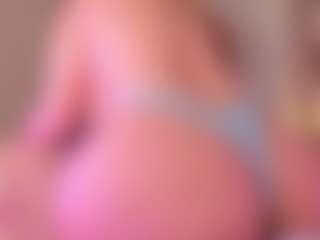 Live cam show with Samaantha-White - Tease Blonde Hair on Camsoda