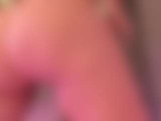 Live cam show with Samaantha-White - Shaved Pussy on Strip Flash - Live Sex Shows