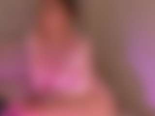 Live cam show with Samaantha-White - Spank Mature on Soda Cam
