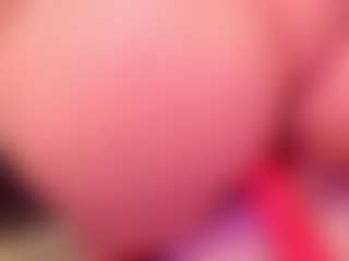 Live cam show with Samaantha-White - Shaved Pussy Mature on Fling VIP Chat
