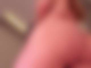 Live cam show with Samaantha-White - Brown Eyes Blonde Hair on Milfs Live