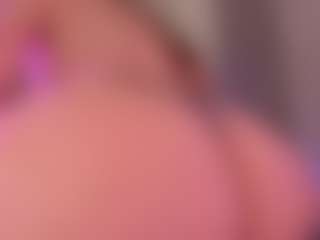 Live cam show with Samaantha-White - Spy Mature on Gym Cam Girls