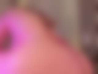 Live cam show with Samaantha-White - Shaved Pussy Mature on Latina Girls