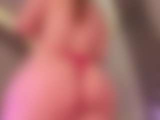 Live cam show with Samaantha-White - Wet on SpunkLive