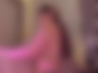 Live cam show with Samaantha-White - Athletic Blowjob on UwU Esports