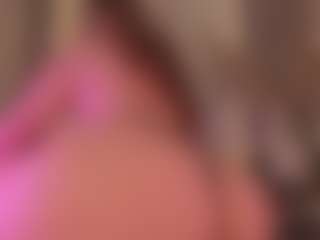 Live cam show with Samaantha-White - Athletic Asshole on Camsoda