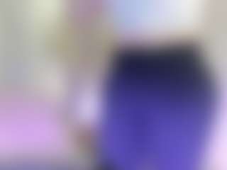 Live cam show with Samaantha-White - Brown Eyes Mature on Camsoda