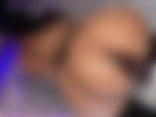 Live cam show with Violetta browm - Double Penetration on livesuperchat.net