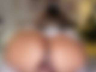 Live cam show with Violetta browm - Average on Streamer API