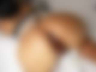 Live cam show with Violetta browm - Double Penetration on CamwithHer