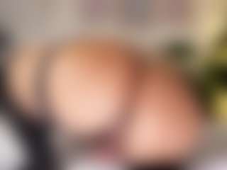 Live cam show with Violetta browm - Fuck Machine on chickslive.net