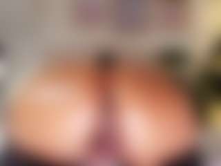 Live cam show with Violetta browm - Anal Toys on xfollow cams