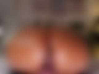 Live cam show with Violetta browm - Fuck Machine on Dare Cams