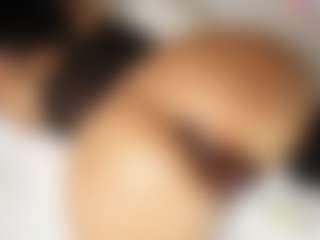 Spettacolo in cam dal vivo con Violetta browm - Average su Camsoda