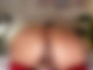 Live cam show with Violetta browm - Average on Camsoda