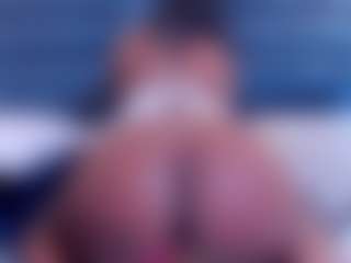 Live cam show with Yera - Average on Camsoda