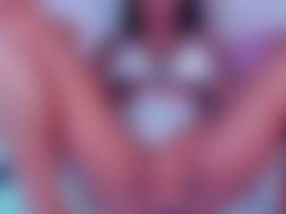 Live cam show with Yera - Black Amateur on live.xbliss.ai