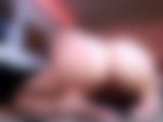 Live cam show with CarrottCake - Fingers on Camsoda