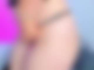 Show di cam dal vivo con ParisRoa - MILF su Camsoda
